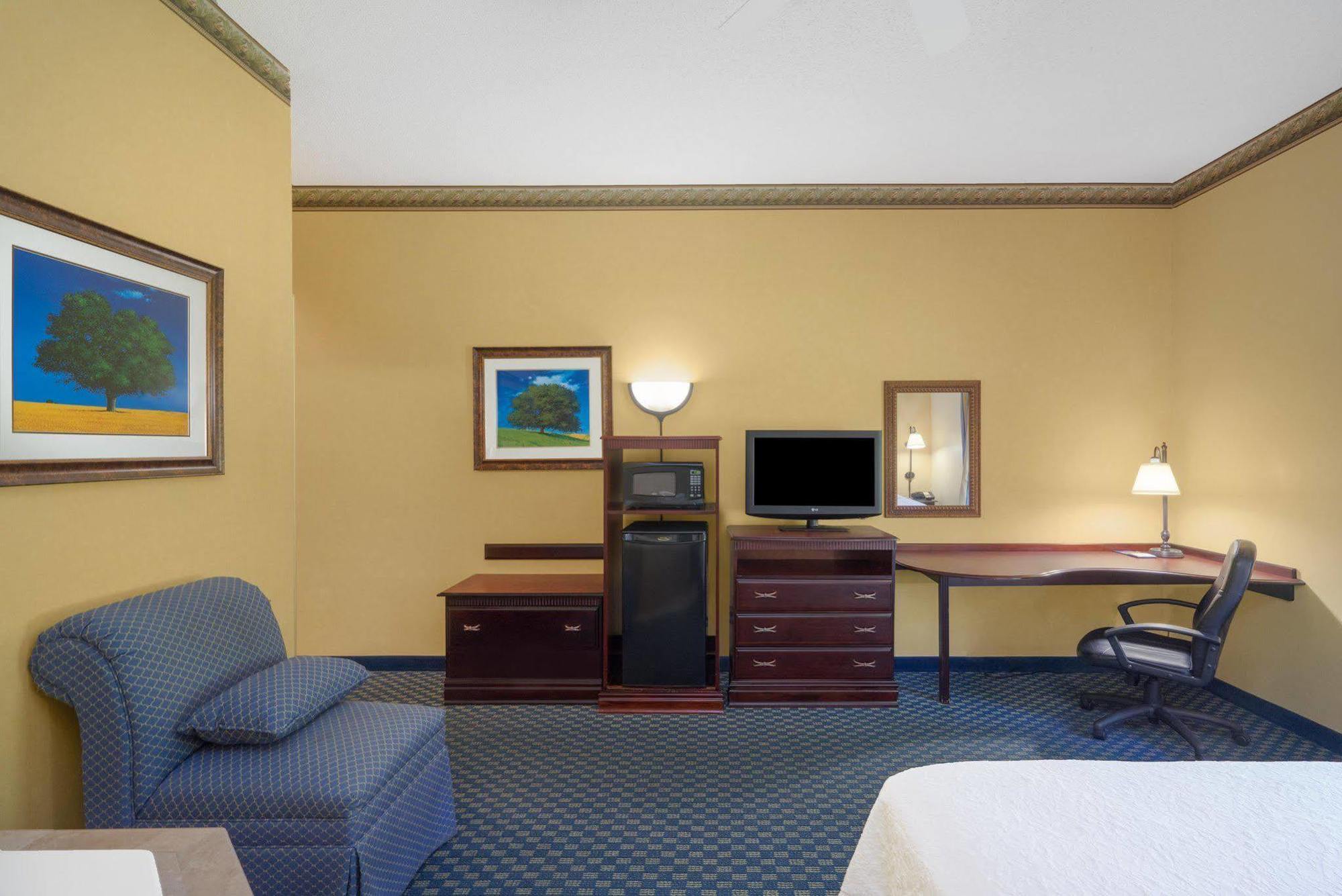 Hampton Inn Maysville Bagian luar foto