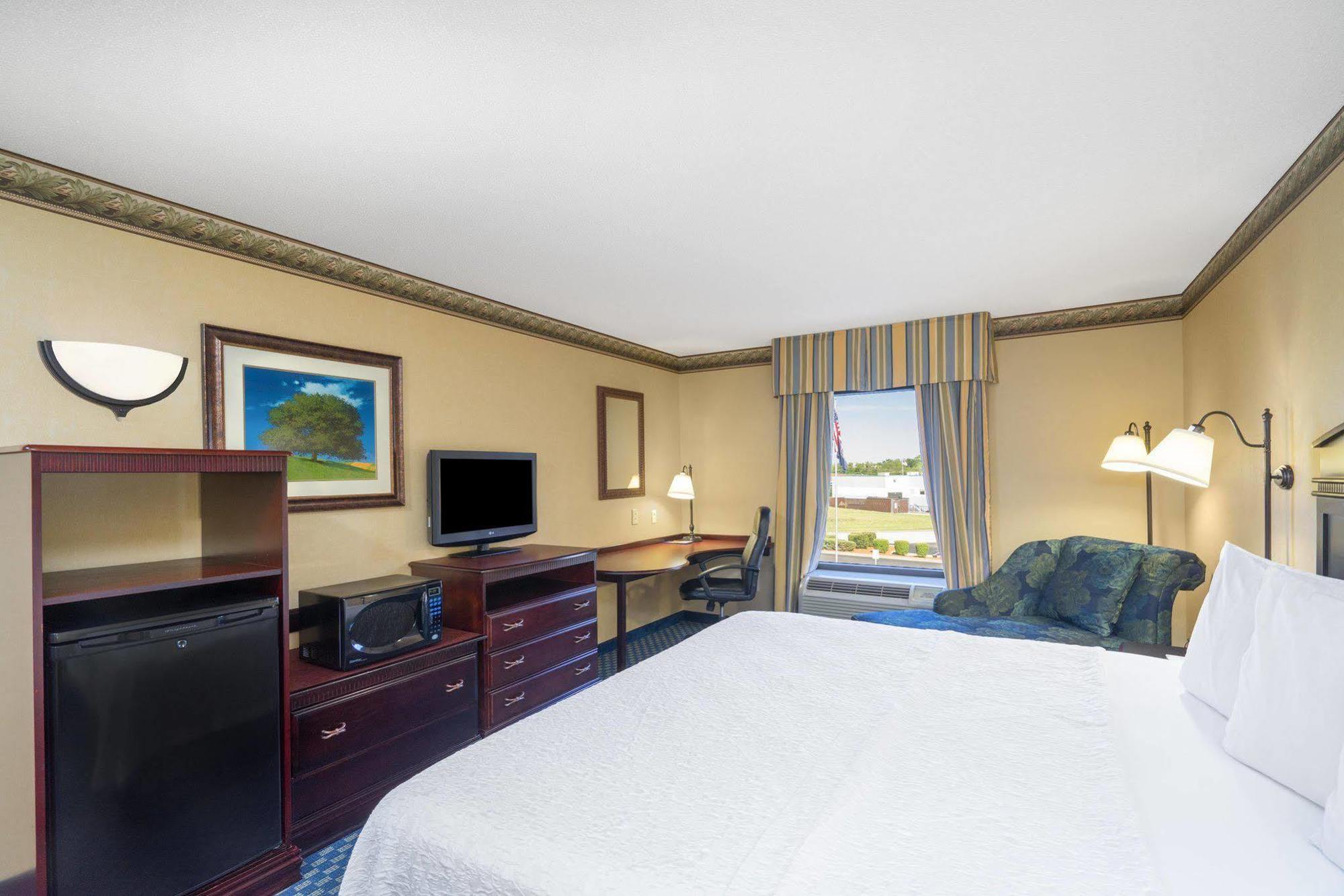 Hampton Inn Maysville Bagian luar foto