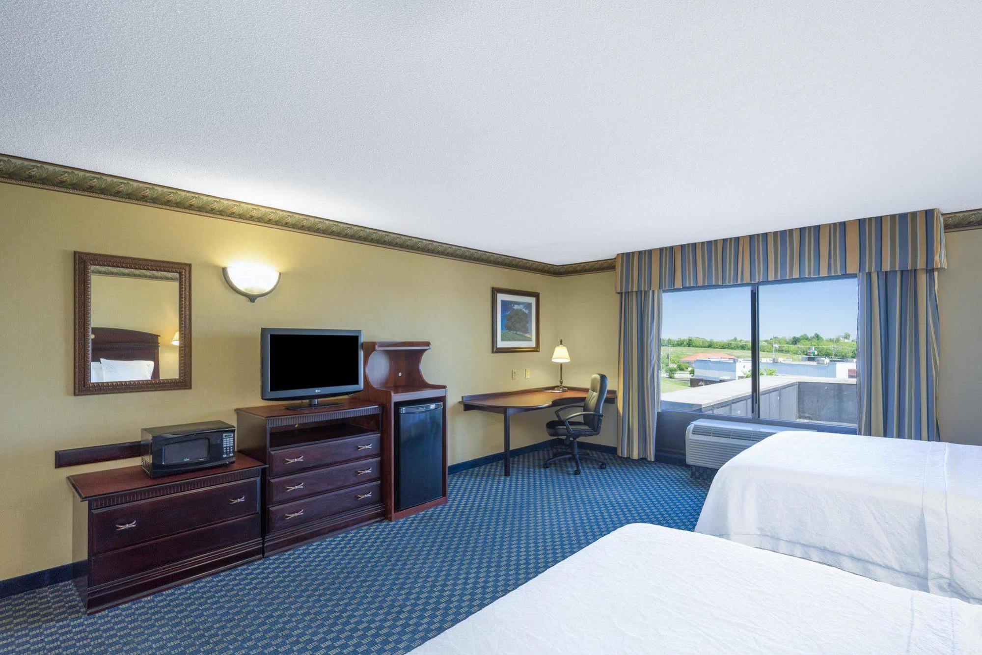 Hampton Inn Maysville Bagian luar foto